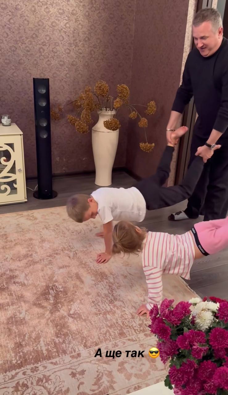 "Многая літа". Катя Осадча замилувала мережу рідкісним фото красуні-бабусі